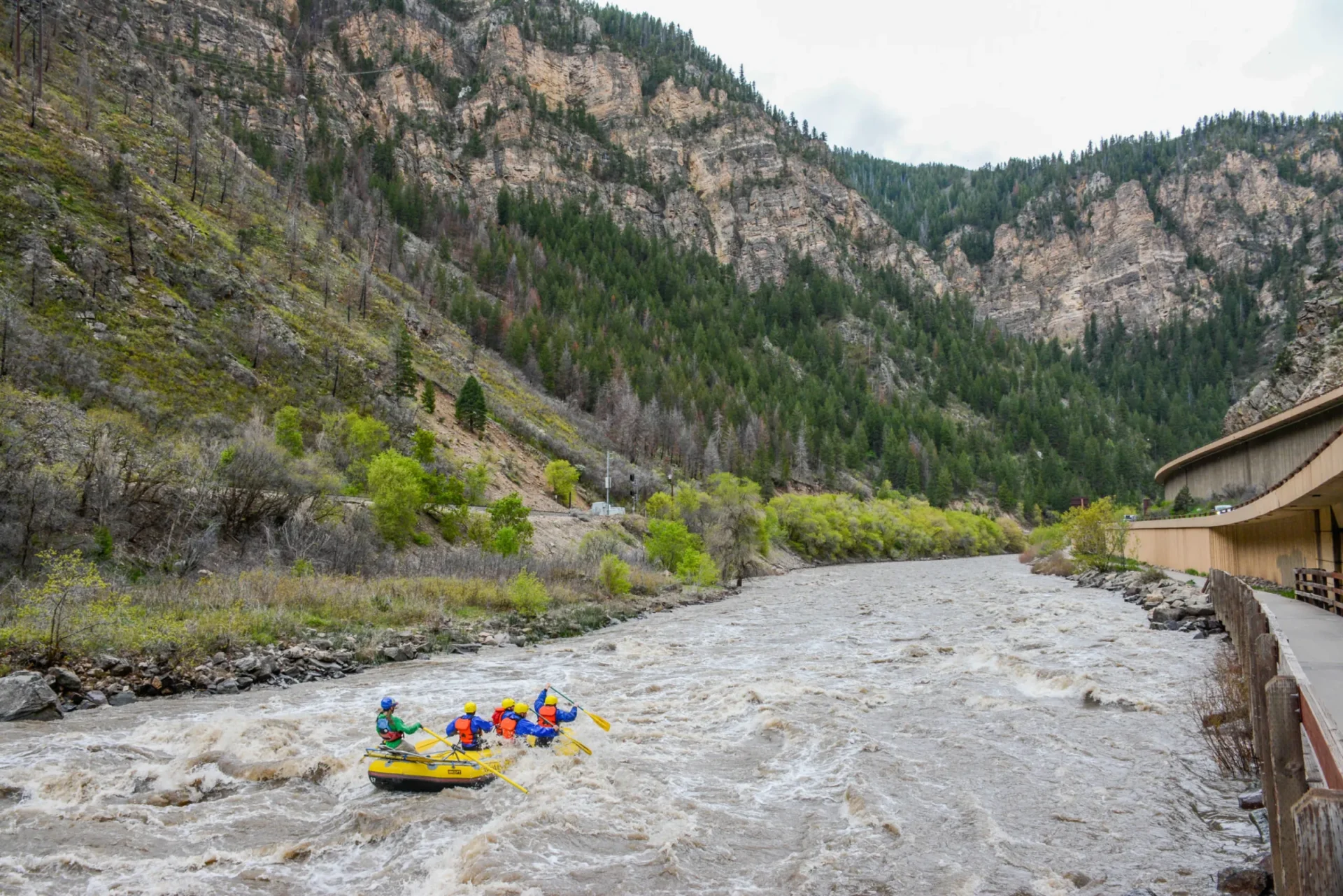 What to Watch Out for While Whitewater Rafting